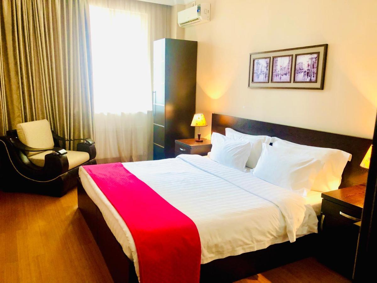 Hotel Aisi บาทูมิ ภายนอก รูปภาพ