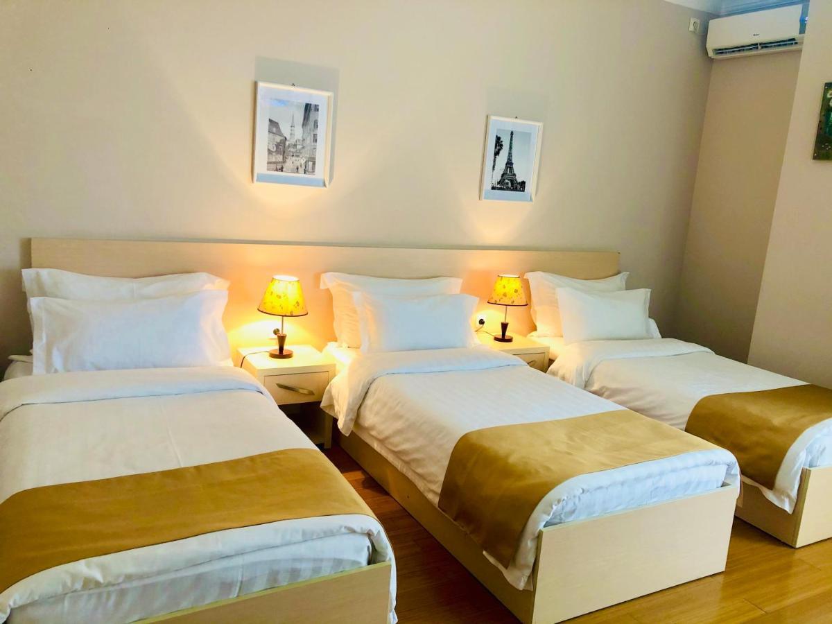 Hotel Aisi บาทูมิ ภายนอก รูปภาพ