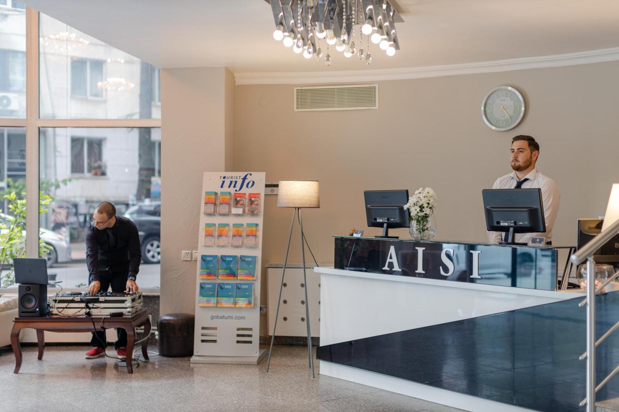 Hotel Aisi บาทูมิ ภายนอก รูปภาพ