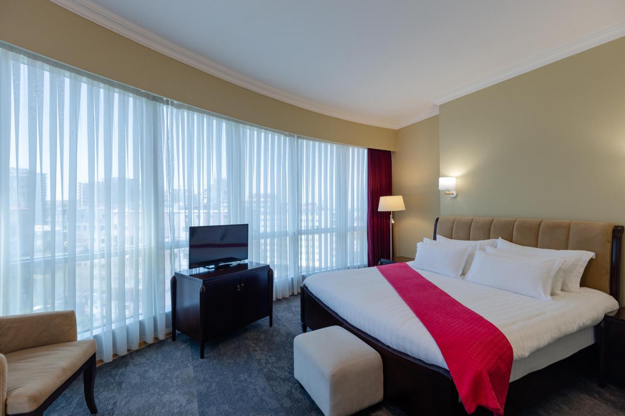 Hotel Aisi บาทูมิ ภายนอก รูปภาพ