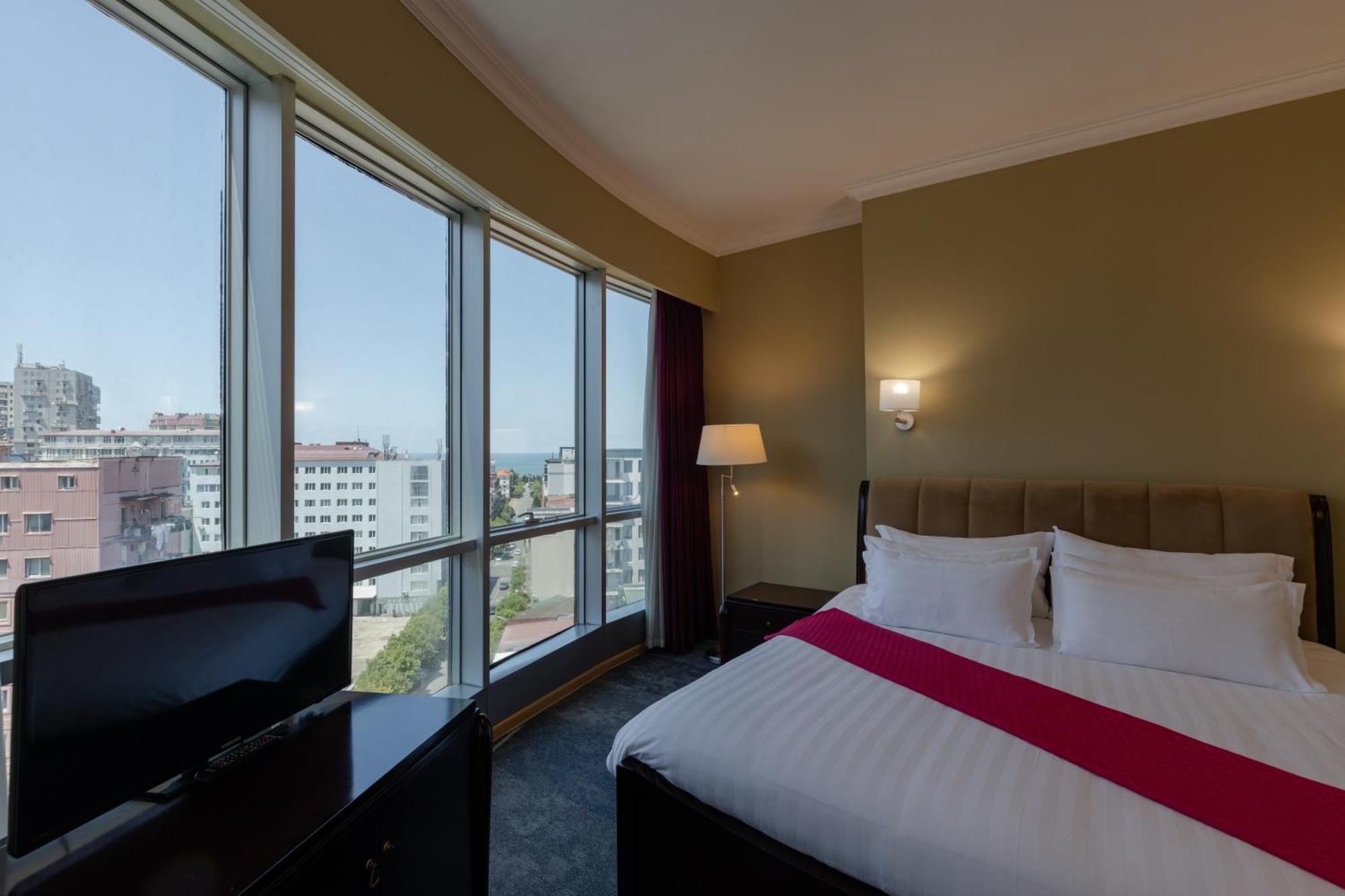 Hotel Aisi บาทูมิ ภายนอก รูปภาพ