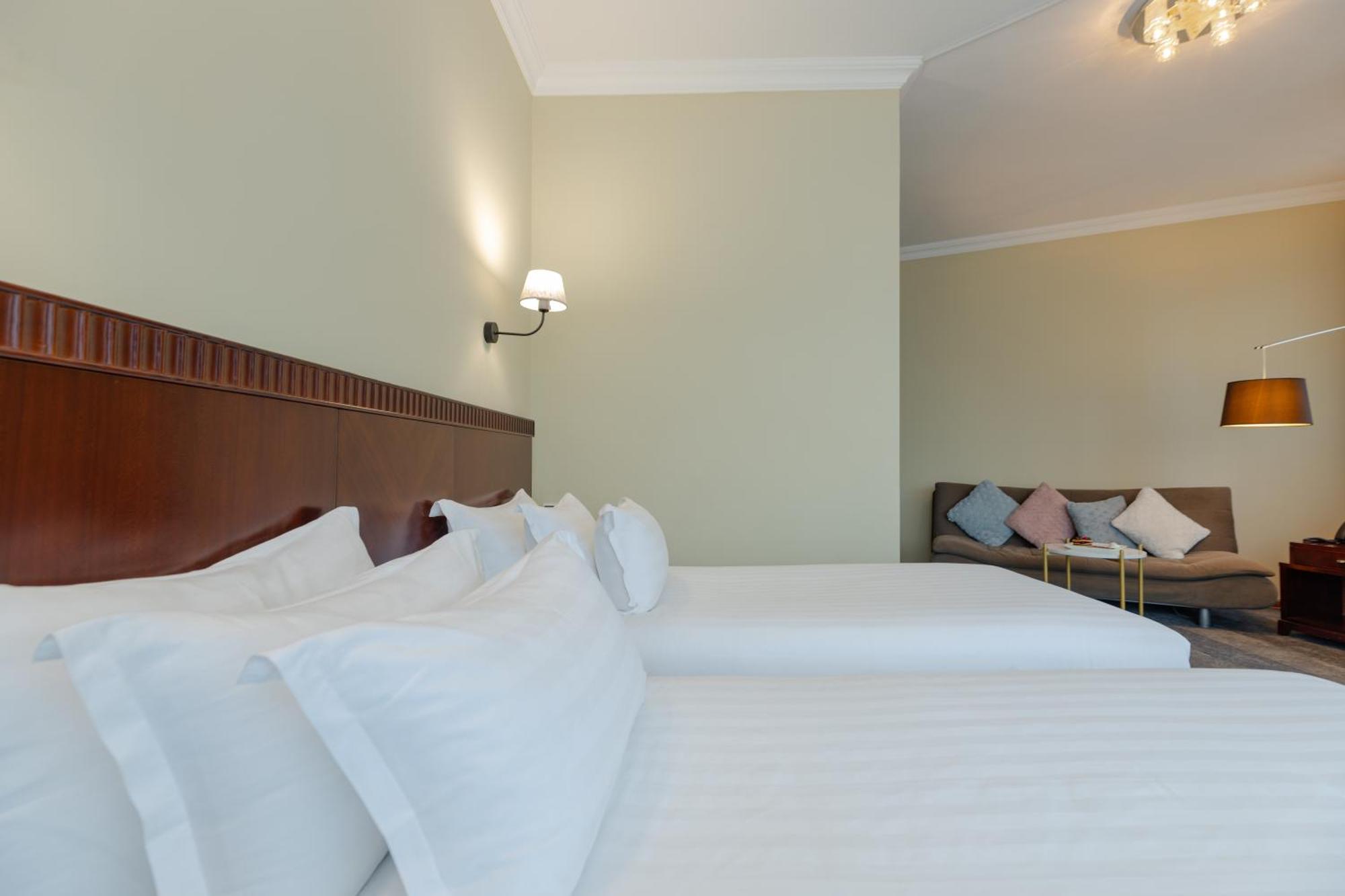 Hotel Aisi บาทูมิ ภายนอก รูปภาพ