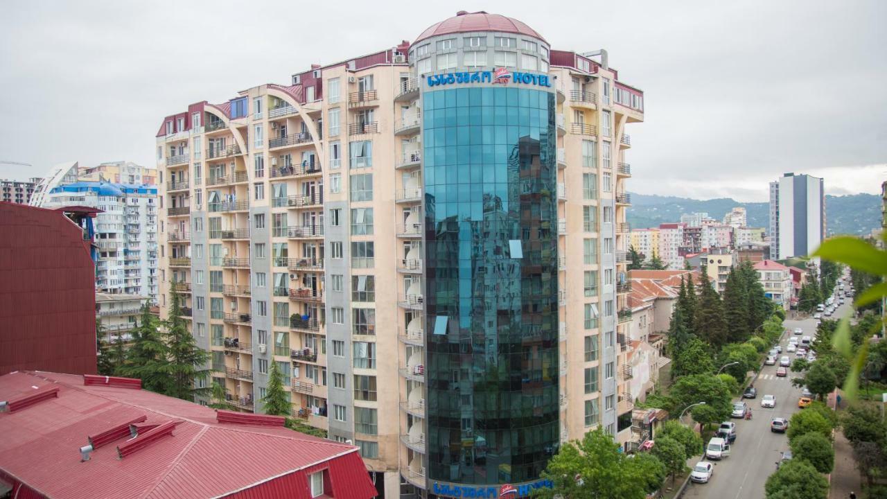 Hotel Aisi บาทูมิ ภายนอก รูปภาพ