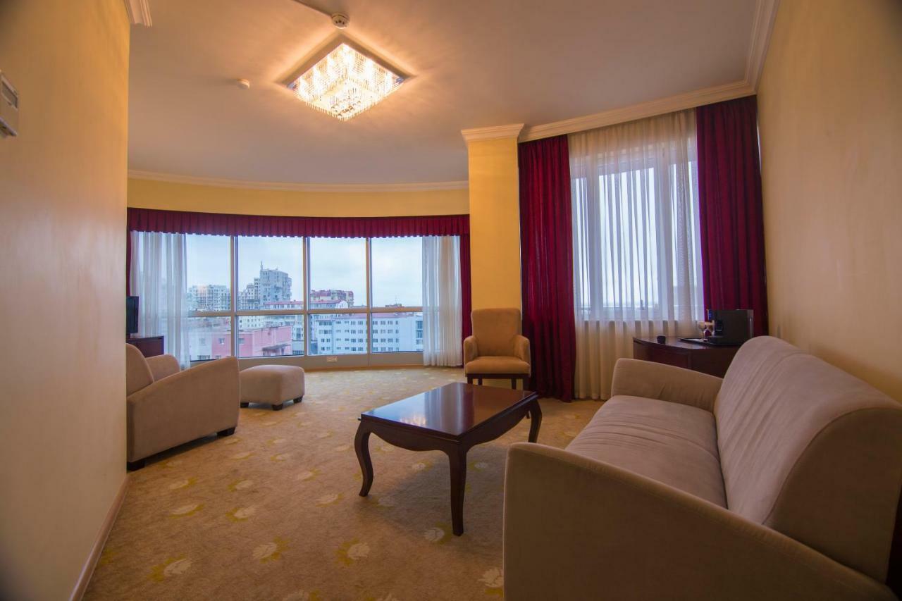 Hotel Aisi บาทูมิ ภายนอก รูปภาพ