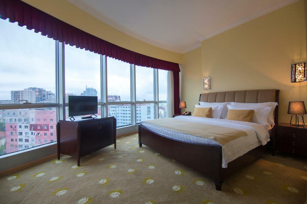 Hotel Aisi บาทูมิ ภายนอก รูปภาพ